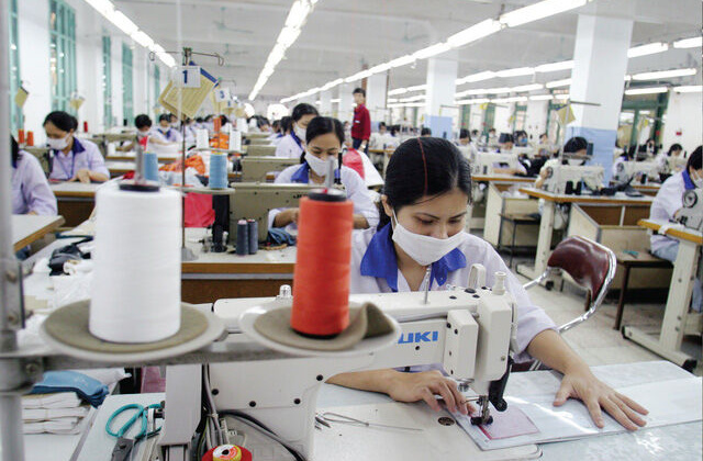 Những cơ hội và thách thức của ngành Dệt may trong thời kỳ hội nhập