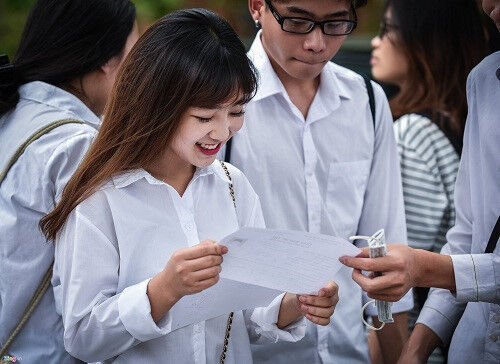 Điểm chuẩn vào đại học giảm mạnh: Không bất ngờ
