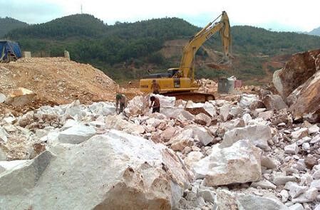 Xem xét điều chỉnh quy hoạch mỏ đá vôi xi măng Lộc Môn, tỉnh Hòa Bình