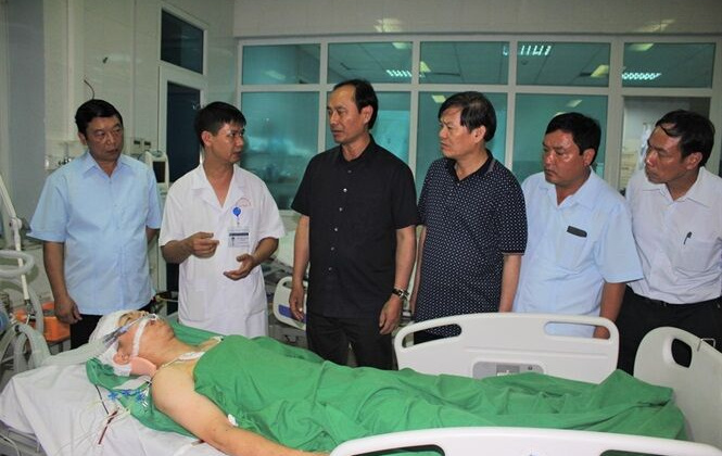 Điều chuyển bệnh nhân trong vụ tai nạn ở Lai châu về Bệnh viện Việt Đức