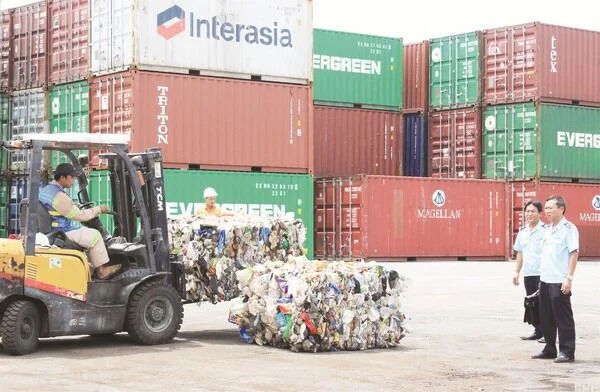 Khởi tố hai công ty nhập lậu hàng nghìn tấn phế liệu ở Hải Dương