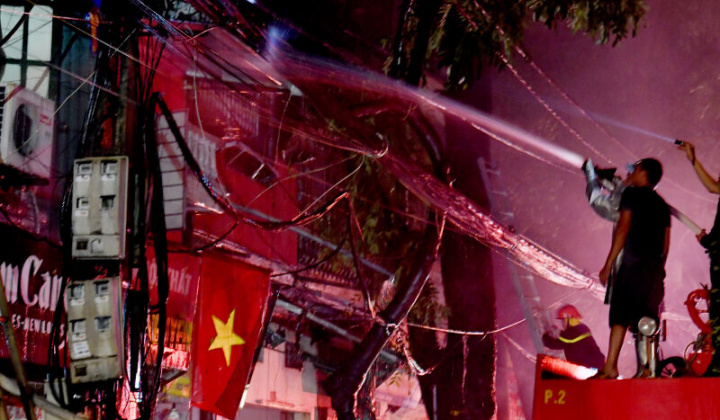 31 hộ dân thiệt hại trong vụ cháy gần Viện Nhi Trung ương