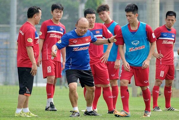 Cúp Quốc gia đổi lịch thi đấu, tuyển Việt Nam gặp khó trước thềm AFF Cup