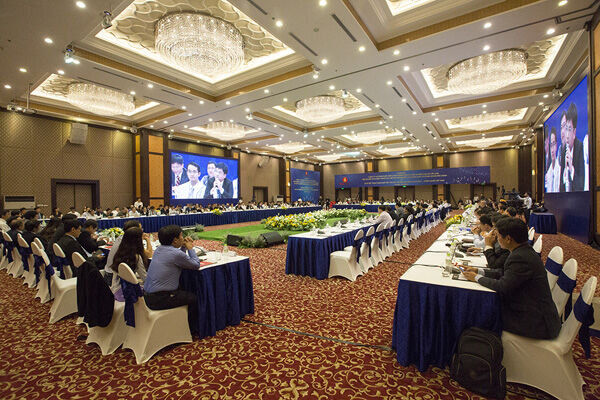 Vingroup ký kết thỏa thuận hợp tác chiến lược với Trường ĐH Kinh doanh và Công nghệ Hà Nội