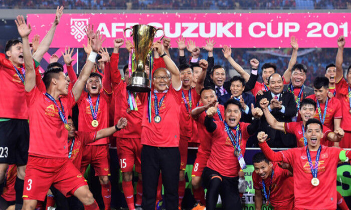 Thủ tướng: Triệu con tim người hâm mộ hướng về đội tuyển Việt Nam