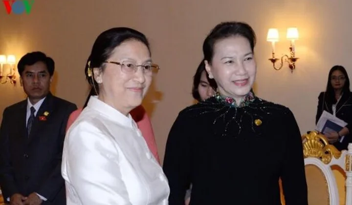 Chủ tịch Quốc hội Nguyễn Thị Kim Ngân hội kiến Chủ tịch Quốc hội Lào