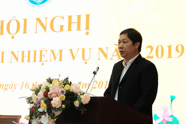 TP.HCM đề xuất triển khai trạm BTS 5G trên biển báo giao thông, đèn đường