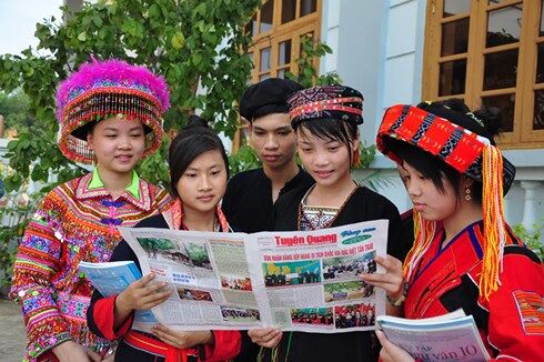 Cấp 19 ấn phẩm báo, tạp chí cho vùng dân tộc thiểu số và miền núi