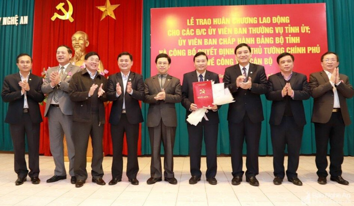 Công bố quyết định của Thủ tướng Chính phủ về công tác cán bộ