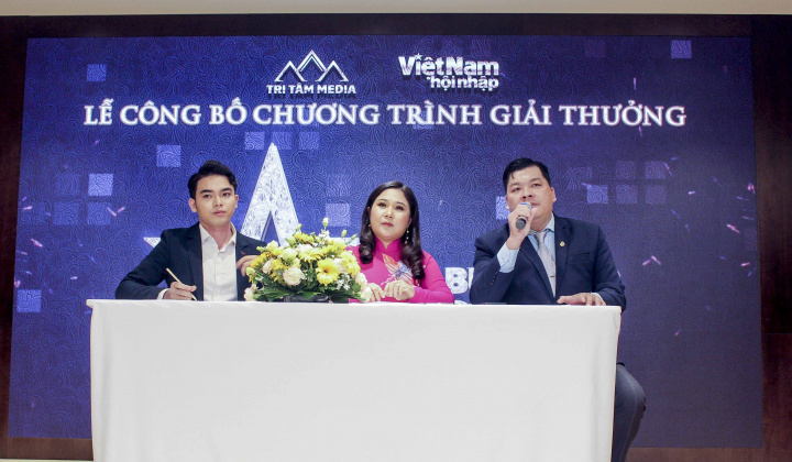 Vietnam Business Awards 2018 - Vinh danh doanh nhân vì cộng đồng xã hội