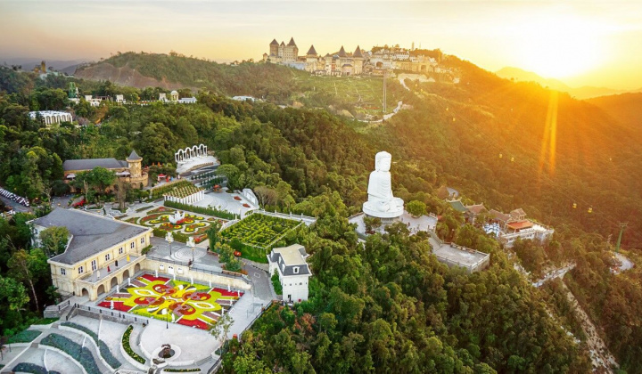 Đà Nẵng: Sun World Ba Na Hills được vinh danh “Công viên chủ đề hàng đầu Việt Nam”.