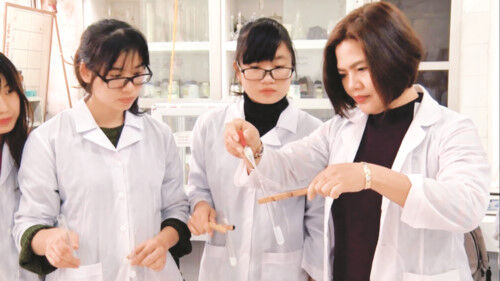 Nữ trí thức với khoa học và công nghệ vì sự phát triển bền vững đất nước