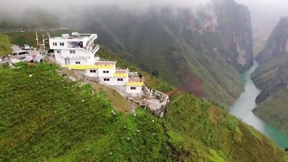 Cục Di sản văn hóa lên tiếng về tòa nhà xây dựng trên đèo Mã Pì Lèng