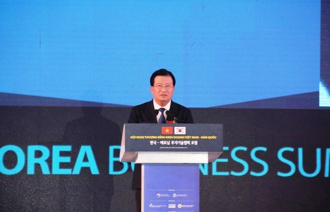 Phó Thủ tướng Chính phủ Trịnh Đình Dũng: Hãy đến Việt Nam để tạo ra các sản phẩm 4.0