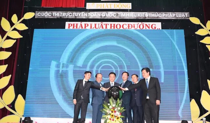Phát động cuộc thi trực tuyến toàn quốc 'Pháp luật học đường'