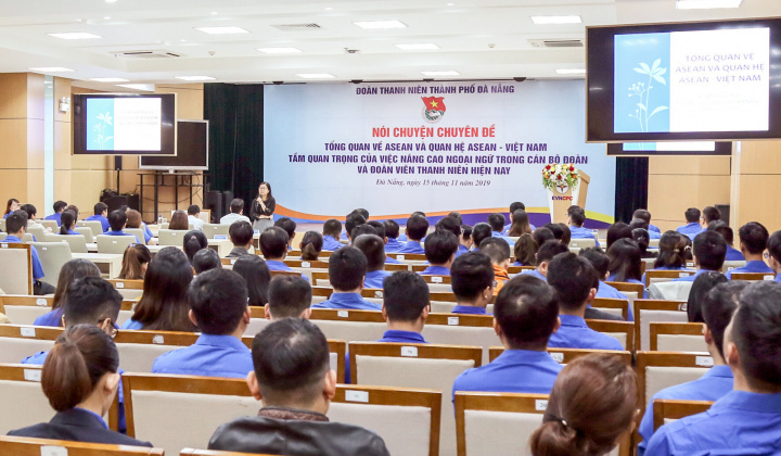 Tuổi trẻ thành phố Đà Nẵng nói chuyện chuyên  đề về ngoại ngữ
