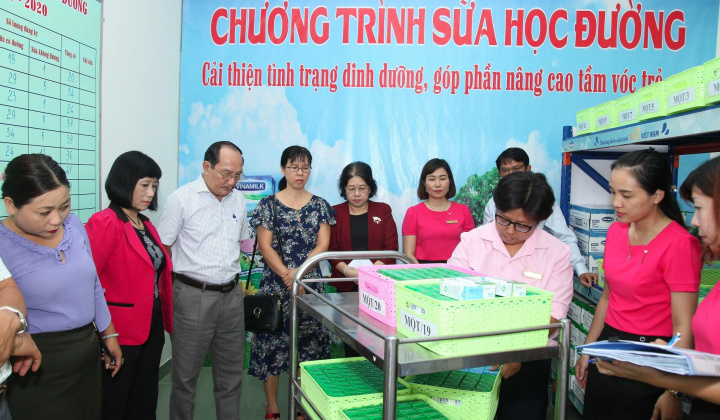 TP. Hồ Chí Minh: Các Sở-ngành phối hợp nhịp nhàng trong công tác triển khai "sữa học đường"