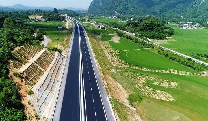Hoà Bình duyệt chủ trương làm cao tốc Hoà Bình – Mộc Châu gần 10.000 tỷ đồng