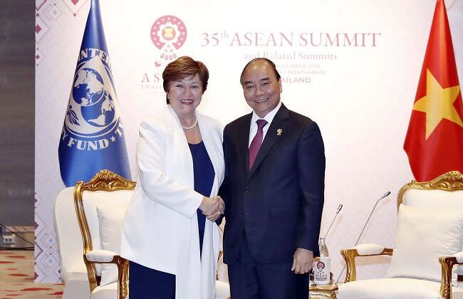 Thủ tướng tiếp xúc song phương bên lề ASEAN 35