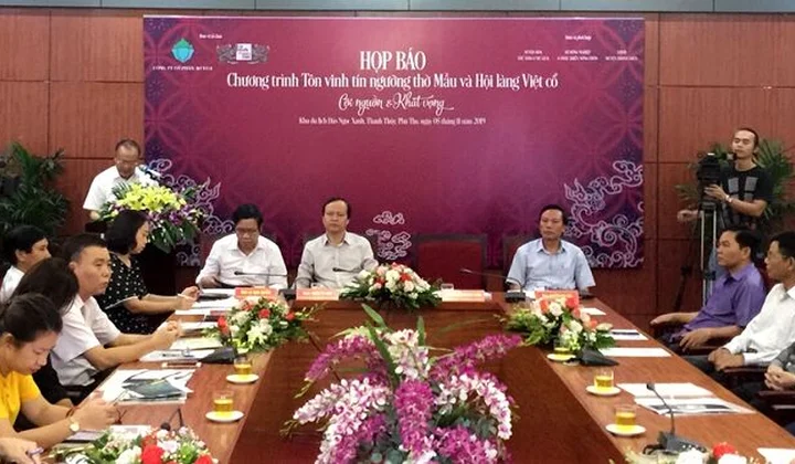 Tôn vinh tín ngưỡng thờ Mẫu và Hội làng Việt cổ