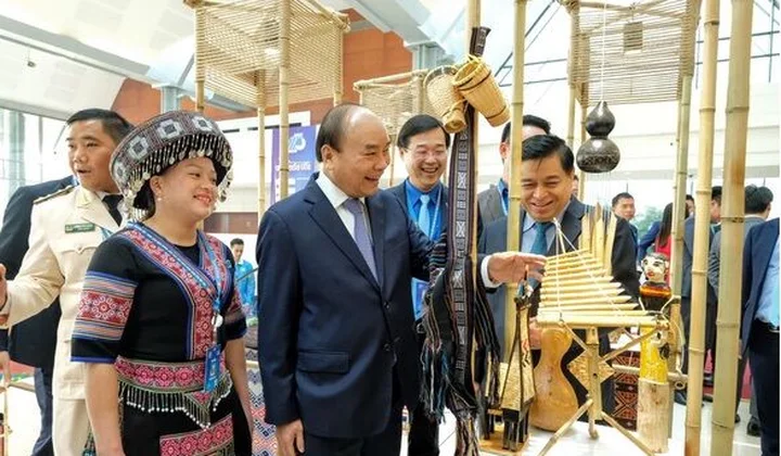 Thủ tướng Nguyễn Xuân Phúc đối thoại với 1.000 thanh niên