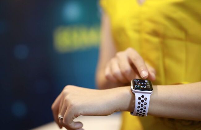 Nhà mạng đầu tiên tại Việt Nam cung cấp eSIM trên Apple Watch