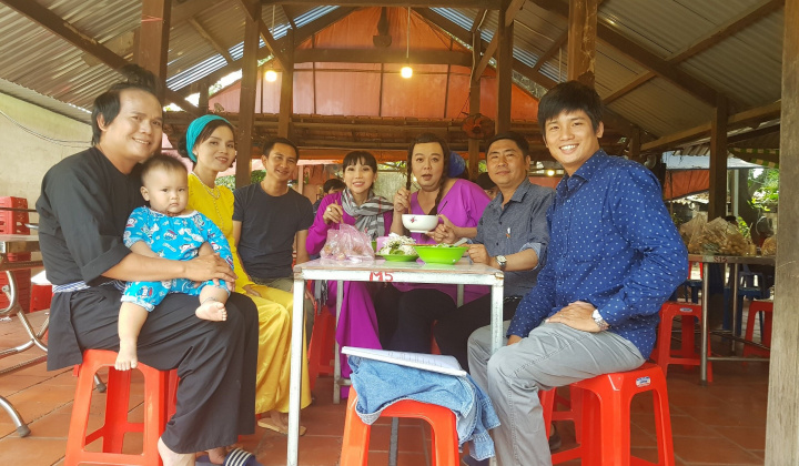 Bún bò huế Giáo Toàn: Thương hiệu 30 năm - Một hương vị đậm đà !