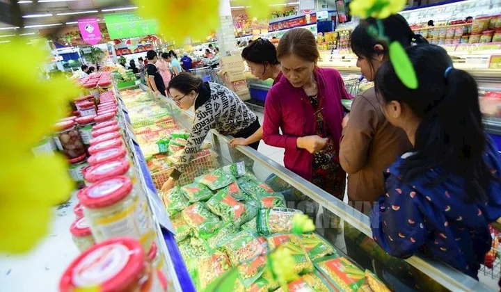 Trung tâm thương mại, cửa hàng tiện lợi mở cửa xuyên Tết