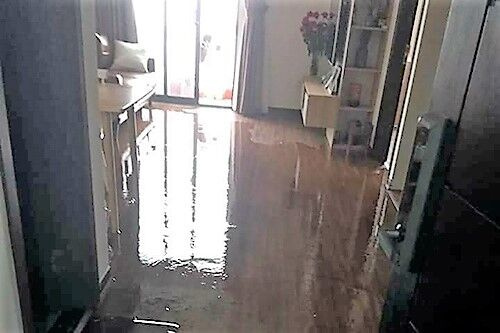 Họng cứu hoả bục gây ngập tầng 21 chung cư cao cấp tại Hà Nội