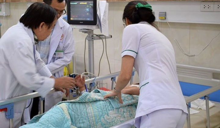 21 học sinh nhập viện cấp cứu sau bữa trưa tại nhà cô giáo