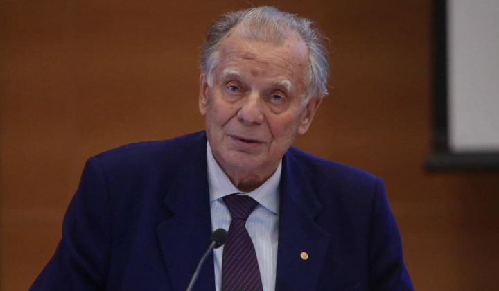 Nhà khoa học người Nga từng đoạt giải Nobel qua đời