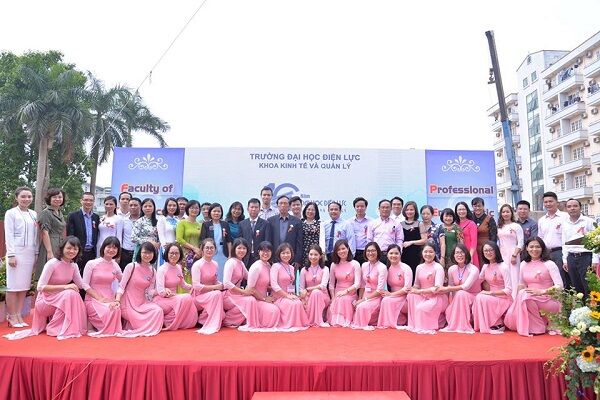 Xây dựng và phát triển năng lực nghề nghiệp dưới mái nhà Khoa Kinh tế và Quản lý –  Trường Đại học Điện Lực