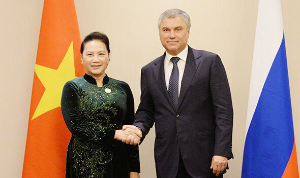 Chủ tịch Quốc hội Nguyễn Thị Kim Ngân hội kiến Chủ tịch Đuma Quốc gia Nga