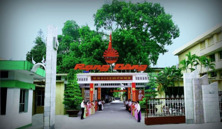 Làm theo lời Bác dạy, Rạng Đông không ngừng tăng trưởng