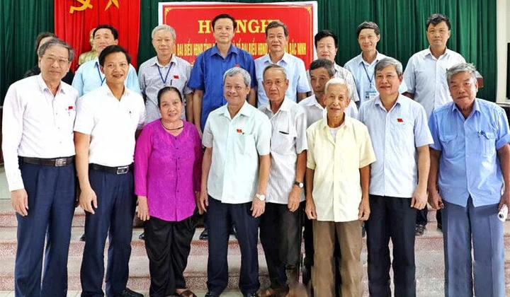 Chủ tịch tỉnh Bắc Ninh tiếp xúc cử tri xã Kim Chân