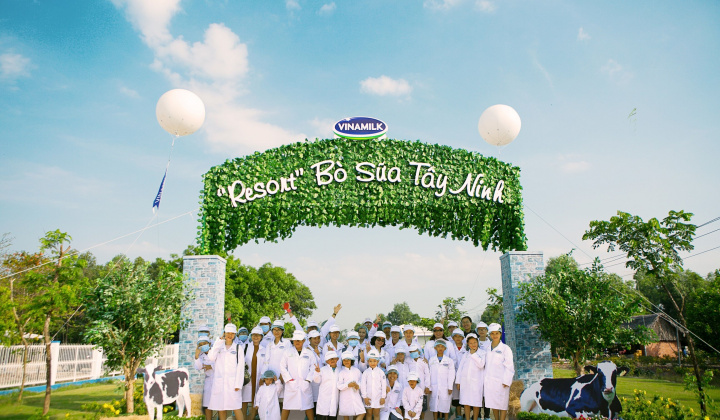 "Resort" bò sữa Vinamilk: Đón hơn 100 gia đình nhân viên đến thăm