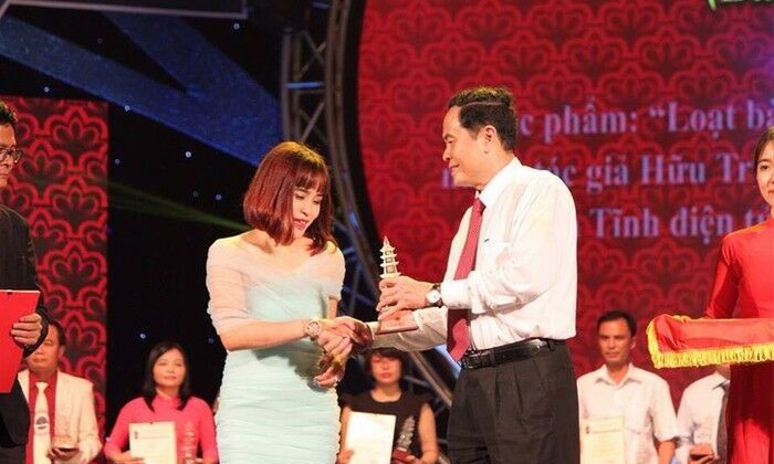 Nữ nhà báo: Say nghề và “giữ lửa” hạnh phúc