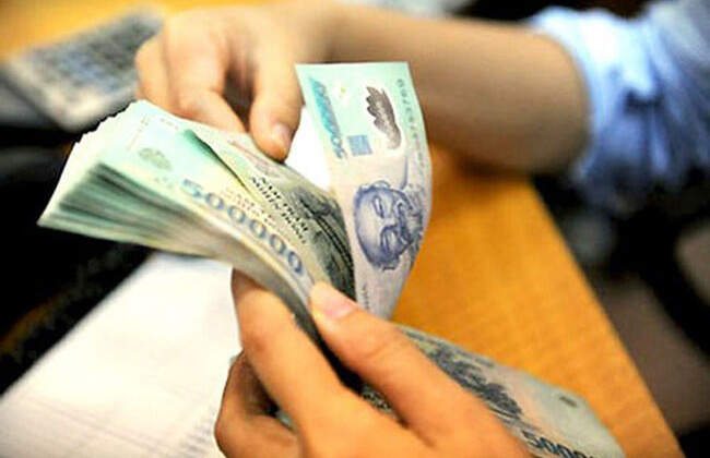 Tăng lương, tinh giản biên chế và hiệu quả công việc
