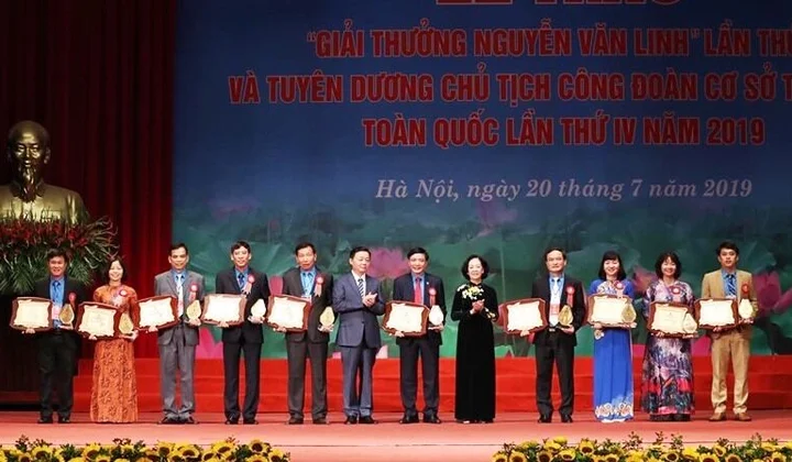 Biểu dương những “thủ lĩnh” công đoàn tiêu biểu xuất sắc
