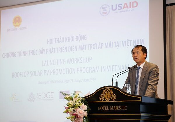 Đẩy mạnh các hệ thống điện mặt trời áp mái tại Việt Nam