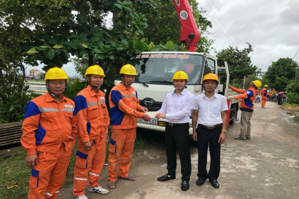 EVNNPC nỗ lực khắc phục hậu quả cơn bão số 2 tại một số tỉnh phía Bắc