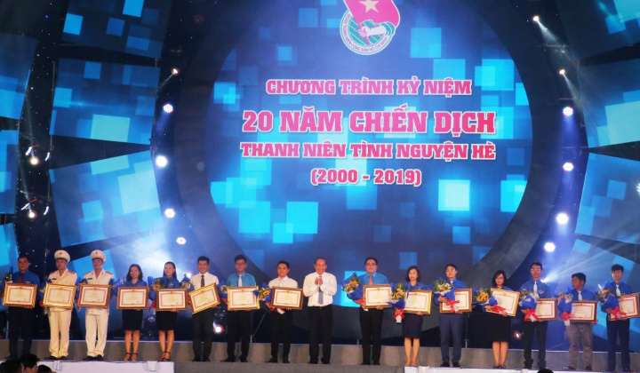 Phát huy những thành quả to lớn của 20 năm Chiến dịch thanh niên tình nguyện
