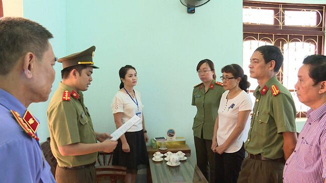 Bắt đầu xét xử vụ án gian lận điểm thi ở Sơn La