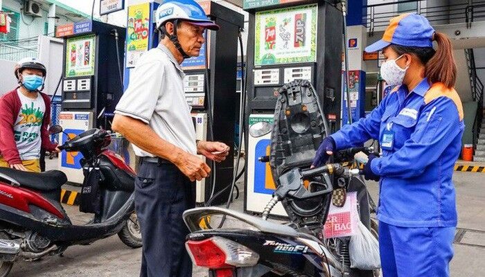 Nhập khẩu xăng dầu của Việt Nam giảm mạnh