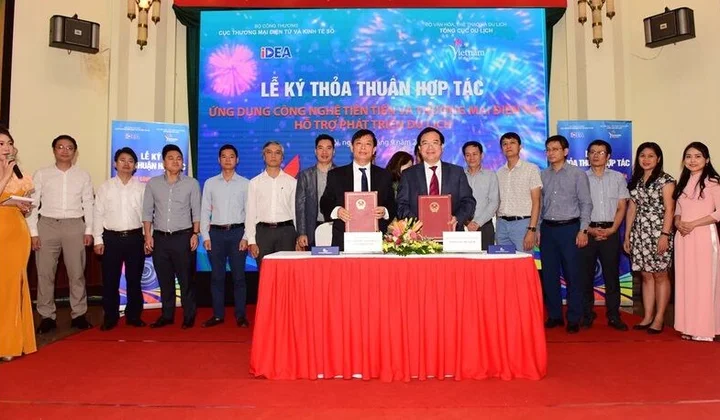 Bộ Công thương và Du lịch hợp tác đưa công nghệ vào phát triển du lịch