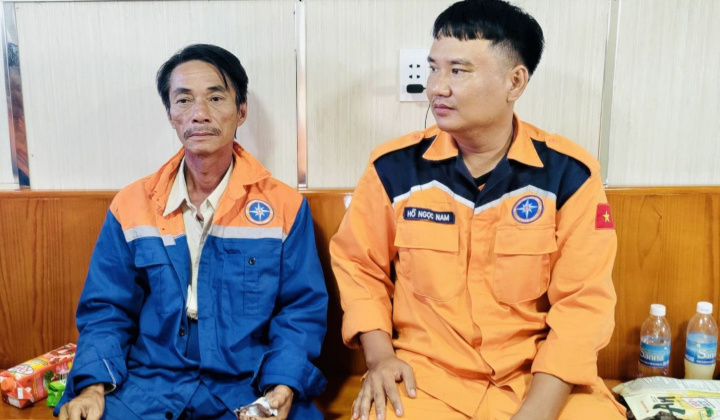 Cứu nạn kịp thời 4 ngư dân gặp nạn trên vùng biển Khánh Hoà