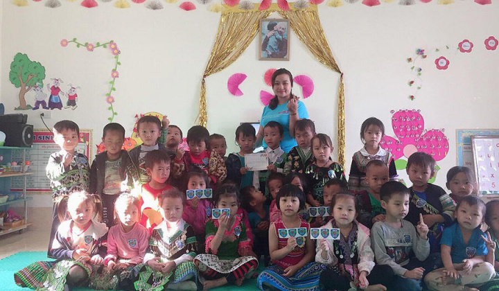 Mang tến đến cho học sinh vùng cao