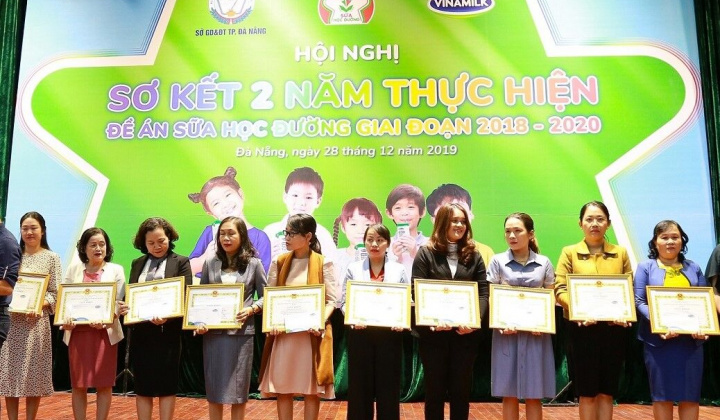 Đà Nẵng: Sơ kết 02 năm chương trình "Sữa học đường"