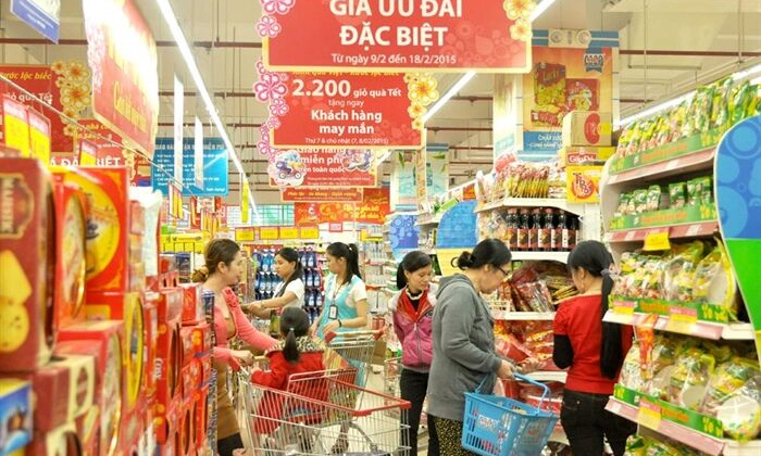 Doanh nghiệp bung hàng, tăng khuyến mãi dịp Tết