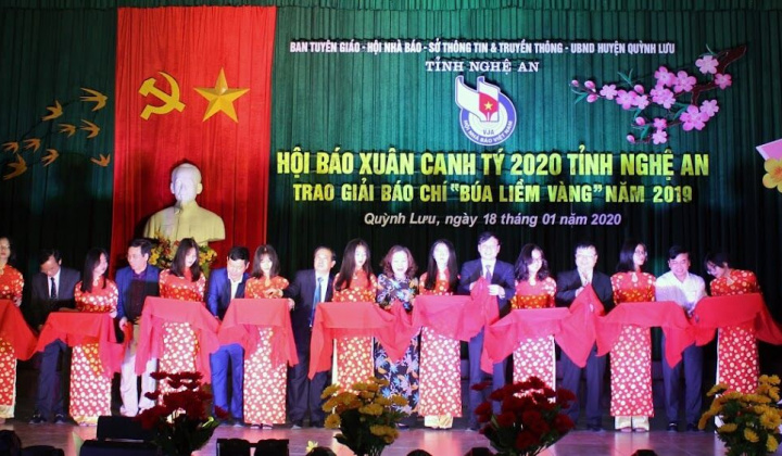 Nghệ An: Khai hội báo Xuân Canh Tý 2020